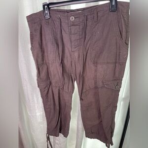 I love H81 Cropped Capri Cargo Pants